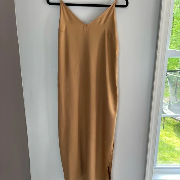 NWT Satin Smocked MIDI Slip dress Multiple sizes color Nude Acacia - Picture 3 of 10